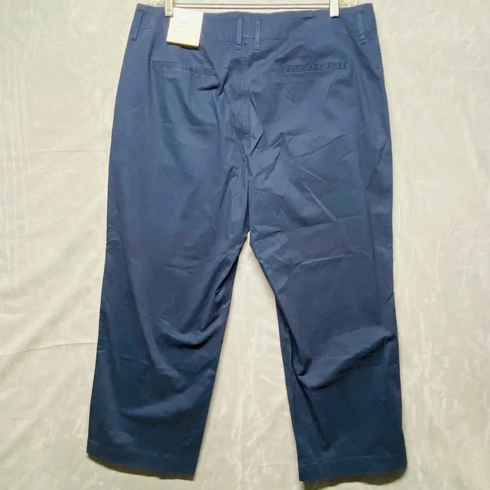 A New Day Women's Navy Straight High Rise Cropped Pants‎ Size 16 R Stretch